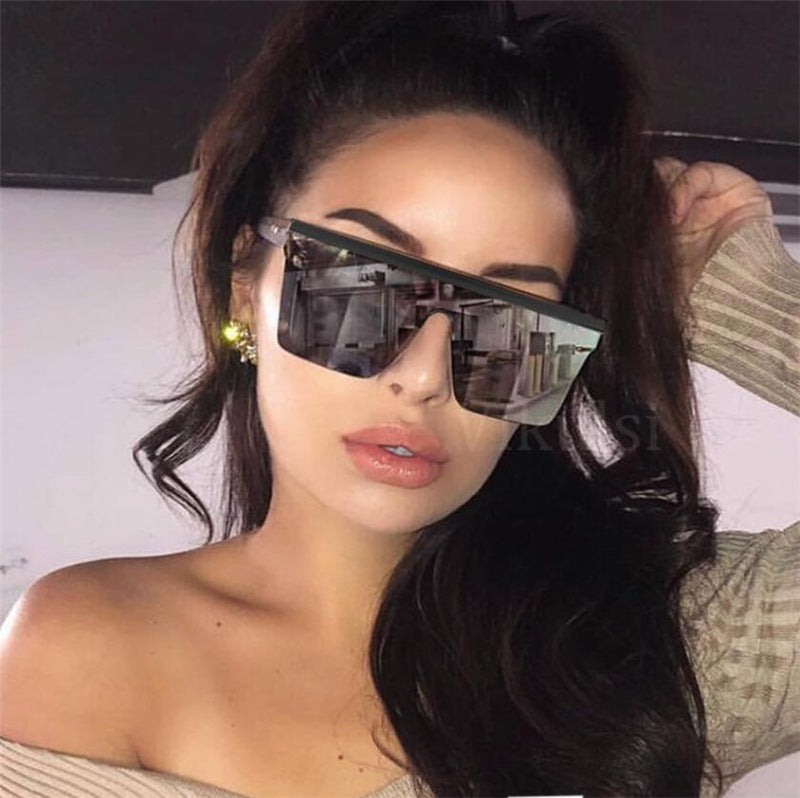 Retro Stud Frame Sunglasses for Women – Stylish Fashion Shades
